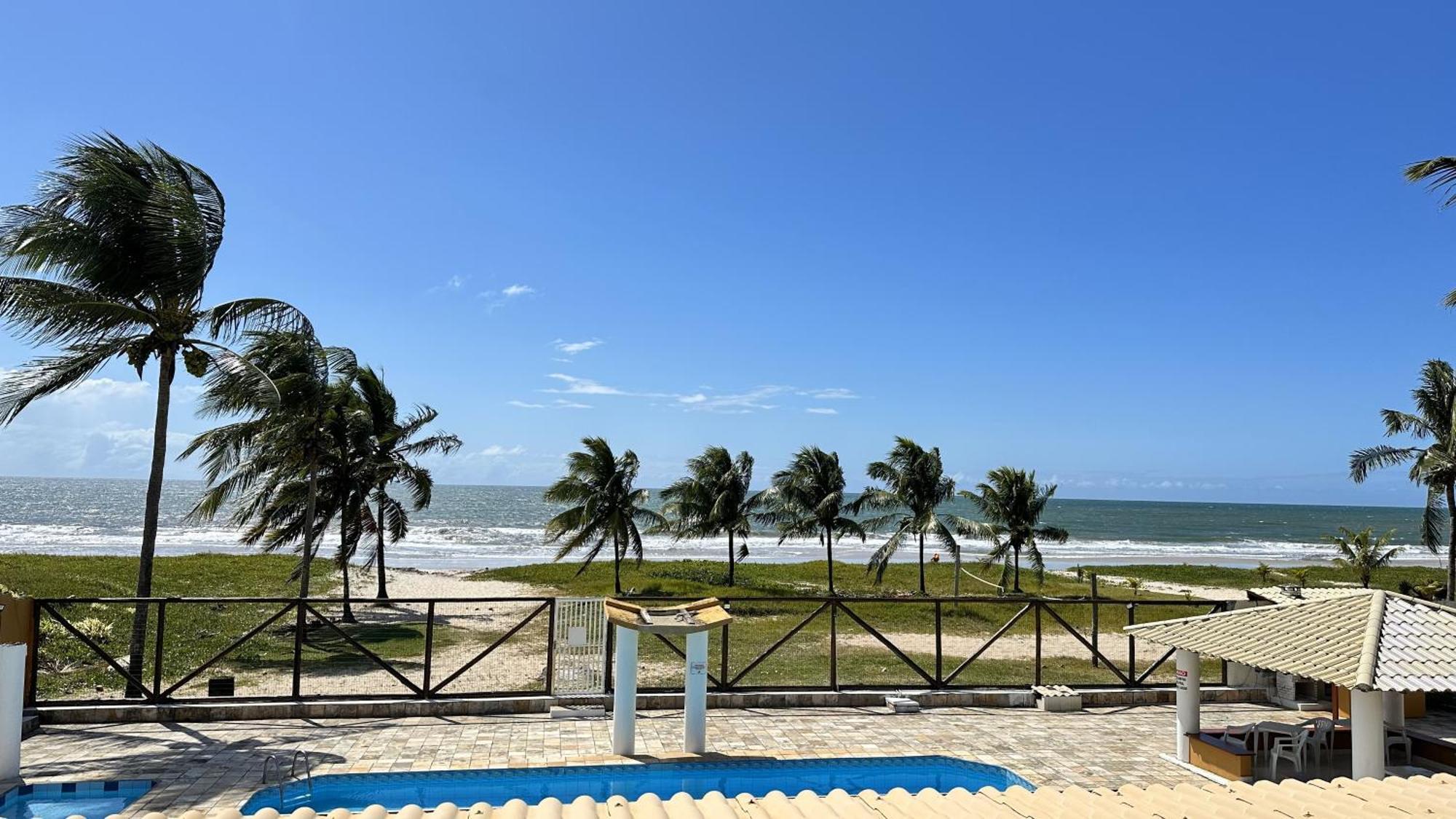 Apartment Frente Ao Mar Na Do Guaibim. *